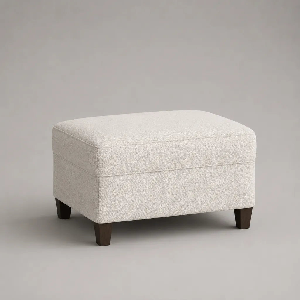 Rechteckiger gepolsterter Fußhocker mit Polyesterbezug und Massivholzbeinen, Cremeweiß/Dunkelbraun, 60 × 50 × 43 cm